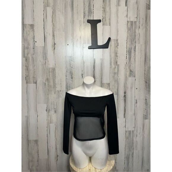 Black off the shoulders top - Picture 1 of 7